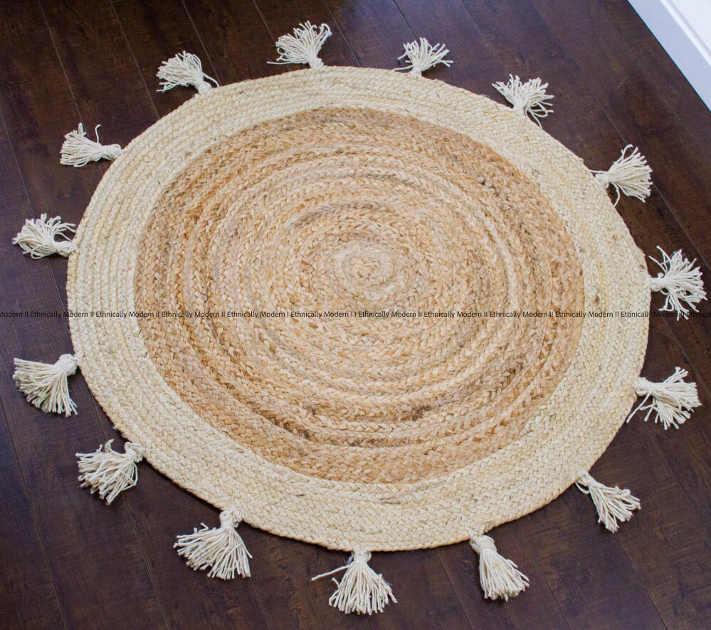 Ivory Border on Natural Jute, Round Rug with Fringes, Reversible, Hand Braided, Natural Fibre Rug, Accent rug