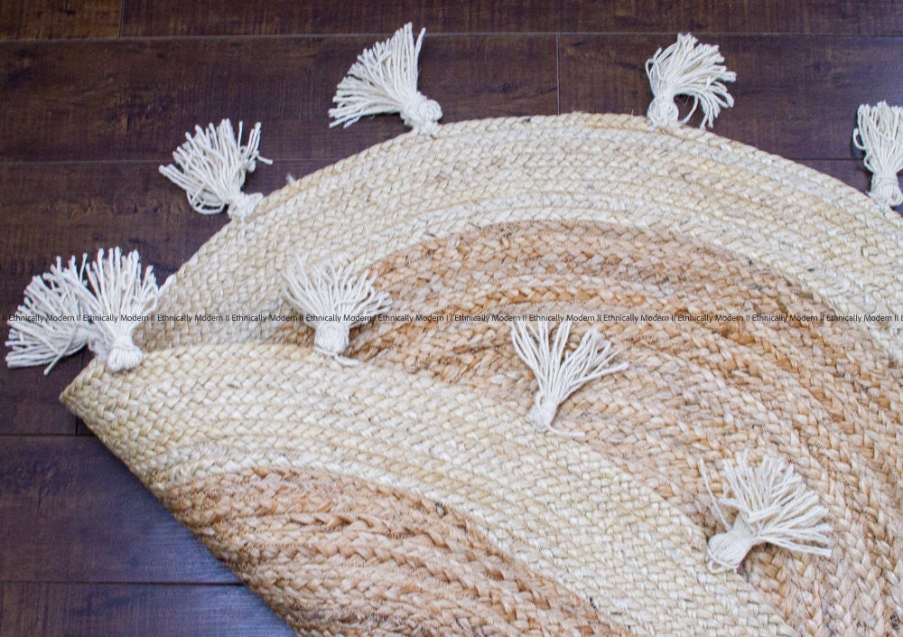 Ivory Border on Natural Jute, Round Rug with Fringes, Reversible, Hand Braided, Natural Fibre Rug, Accent rug