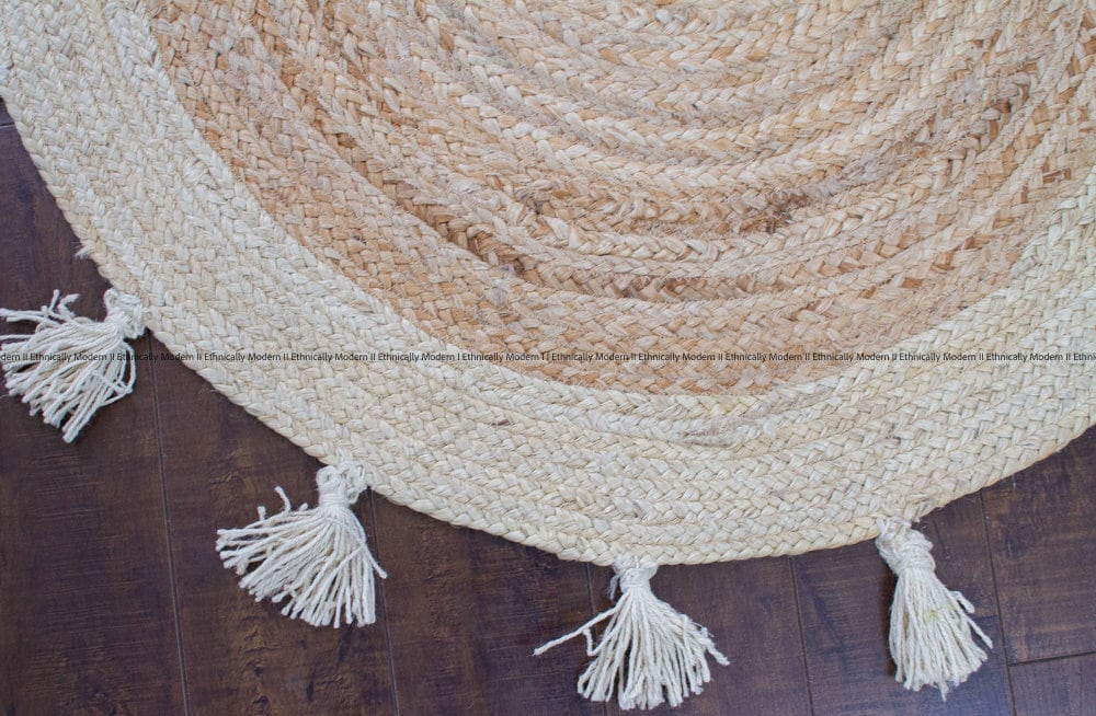 Ivory Border on Natural Jute, Round Rug with Fringes, Reversible, Hand Braided, Natural Fibre Rug, Accent rug
