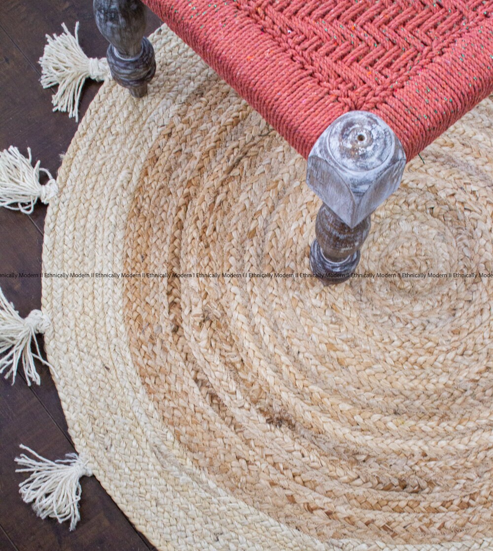 Ivory Border on Natural Jute, Round Rug with Fringes, Reversible, Hand Braided, Natural Fibre Rug, Accent rug